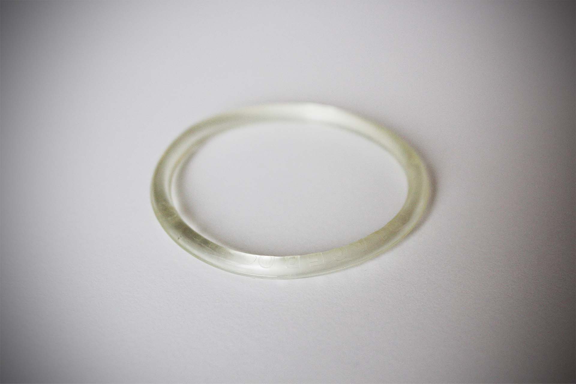 P-ring, en genomskinlig böjbar ring 